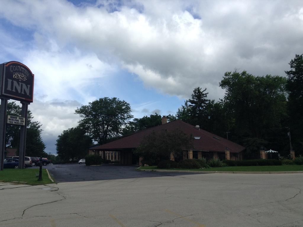 Americinn And Suites By Wyndham Delafield-Waukesha-Milwaukee Eksteriør billede
