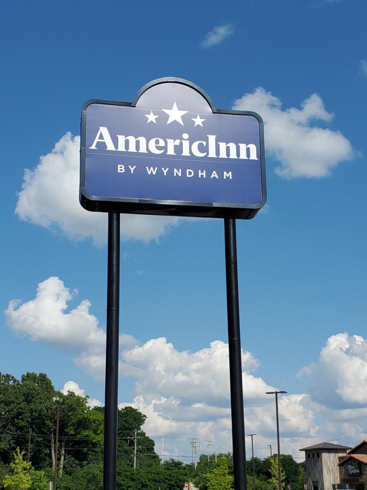 Americinn And Suites By Wyndham Delafield-Waukesha-Milwaukee Eksteriør billede